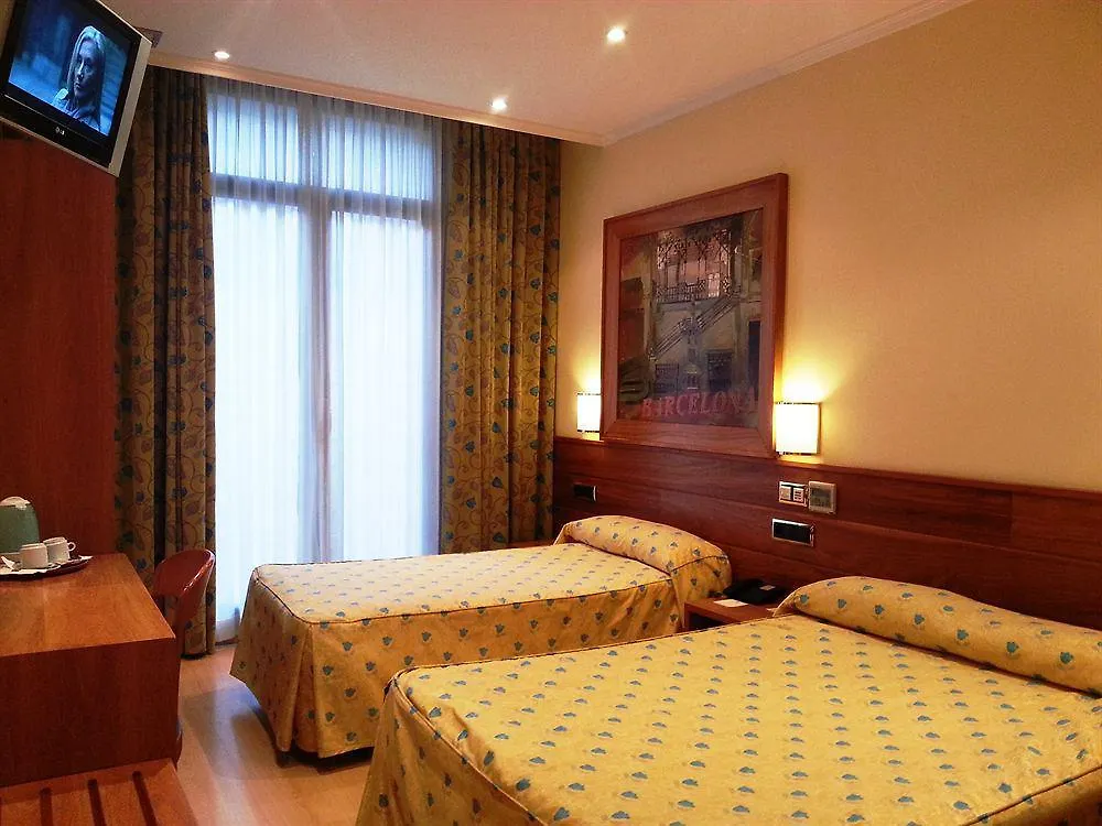 Leonardo Hotel Barcelona Las Ramblas 3*,