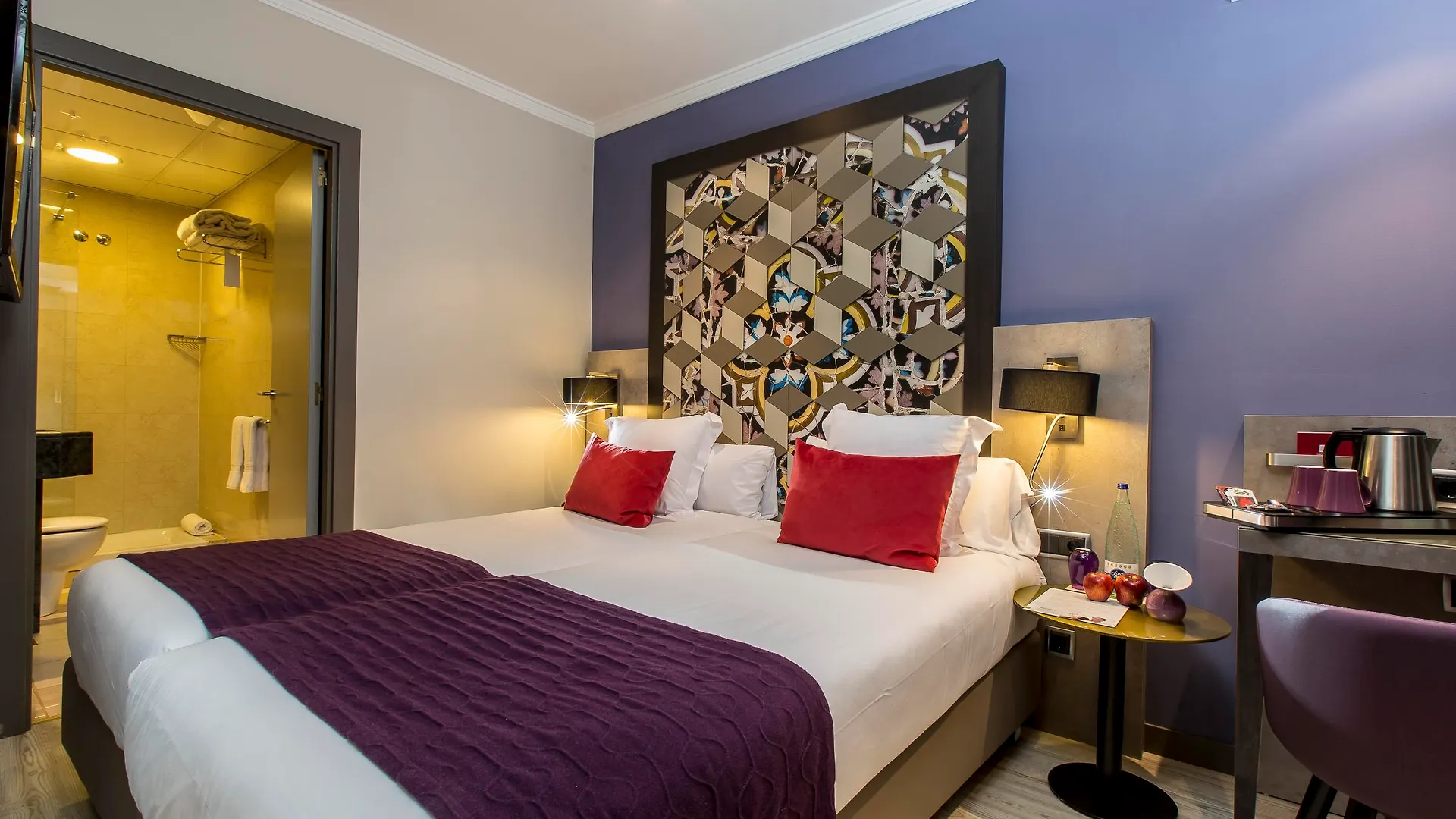 Leonardo Hotel Barcelona Las Ramblas 3*,